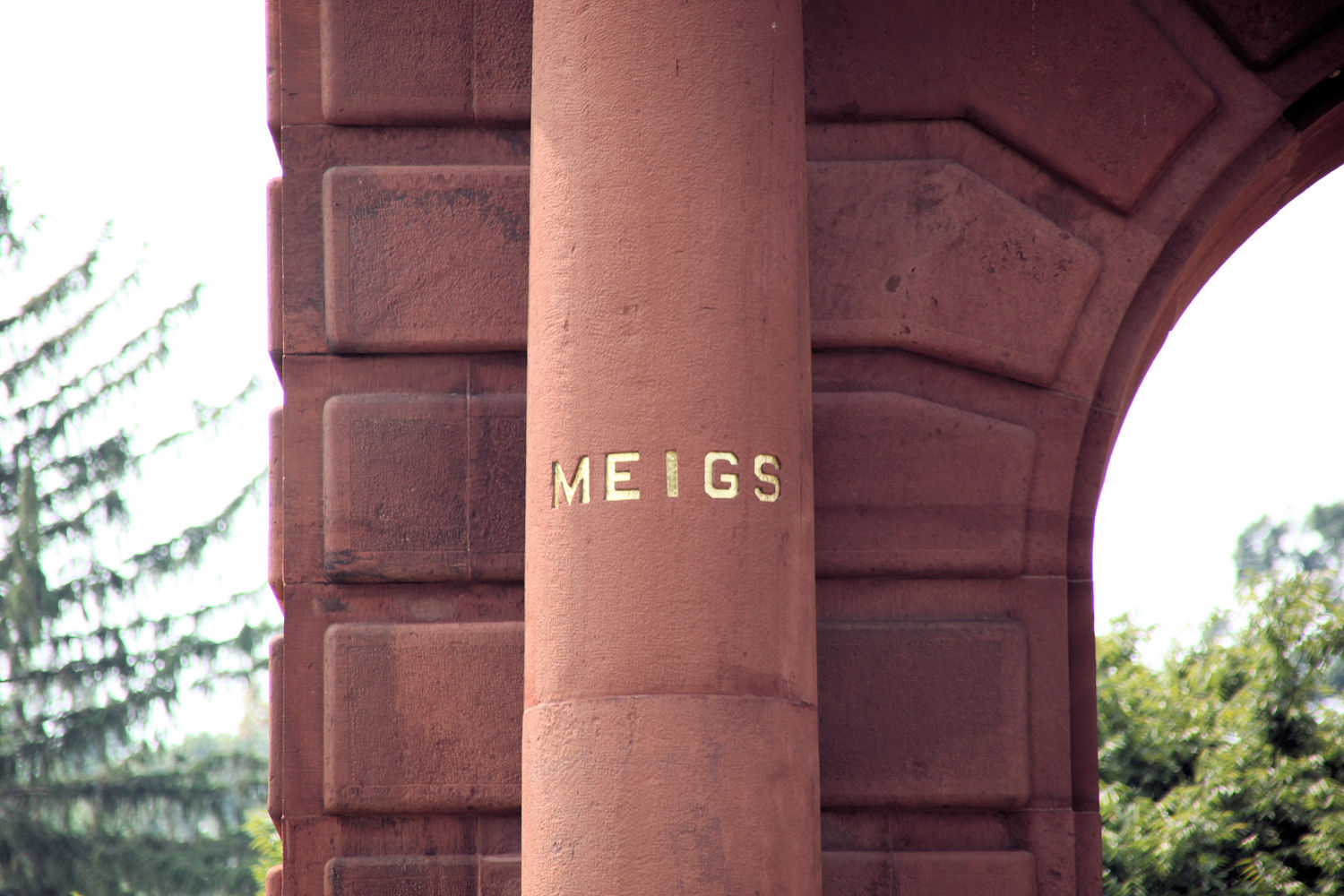 Meigs' name on McClellan Gate, By Tim1965 (Own work) [CC BY-SA 3.0 or GFDL], via Wikimedia Commons